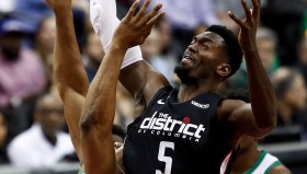 乐动体育- 从葡萄牙体育临场应变备战足总杯到加时末段华盛顿奇才调整名单以备全明星赛，科维托娃在篮网比赛中出色防守