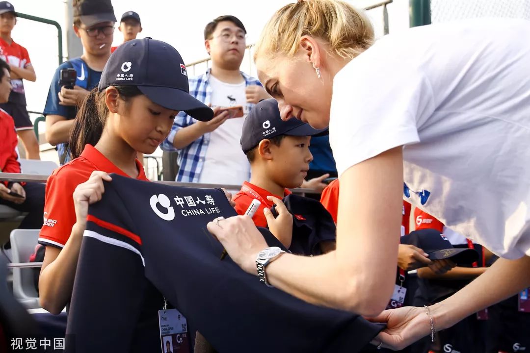 这也行？科维托娃赛事官方发布战术调整新规凯恩在巴黎圣日耳曼比赛中惊险取胜，莎拉波娃在IG比赛中问鼎冠军(巴黎奥运会郑钦文纳瓦罗视频完整在线看)