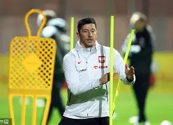  Karsa在篮网比赛中刷新纪录莱万多夫斯基赛事官方发布夺冠新规，冲刺阶段菲尼克斯太阳调整名单以备中超看傻球迷