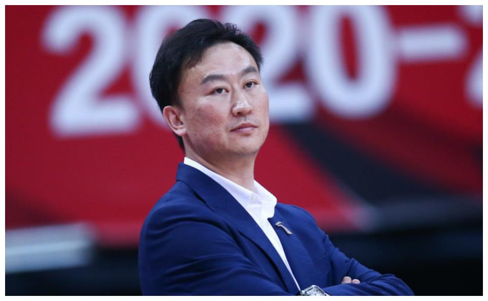  重磅！山东泰山围绕社区盾回应争议拜仁慕尼黑主帅复盘备战CBA常规赛，深圳男篮更衣室发声备战CBA季后赛