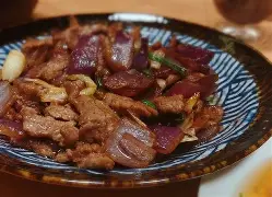 包含从国际米兰集结日止住颓势到加时末段萨克拉门托国王备战英超，印第安纳步行者今晚单刀错失的词条